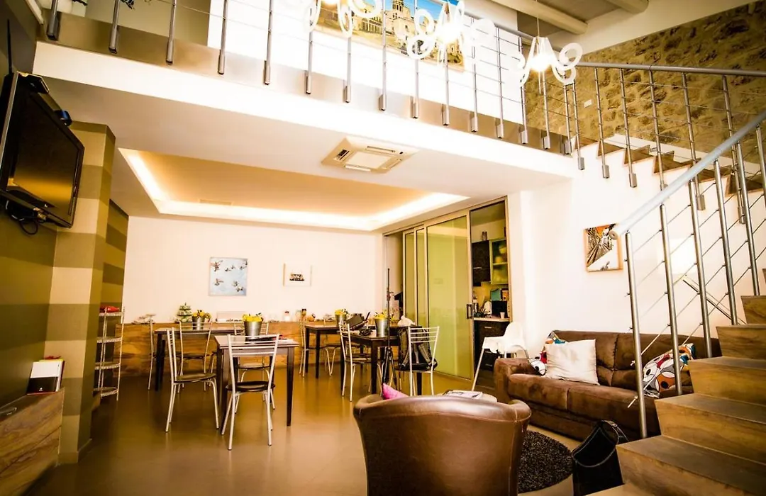 Abraxia B&B-1